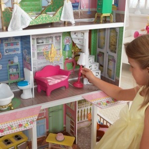 Деревянный дом для Барби "Карамельная Саванна" (Sweet Savannah) с мебелью в подарочной упаковке (65935_KE)